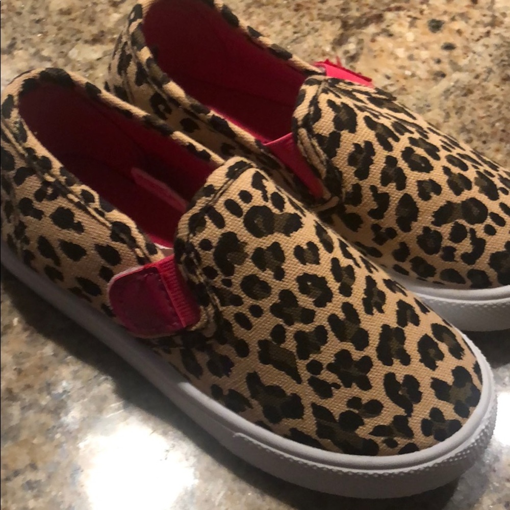 NWT cutest van style pull ons